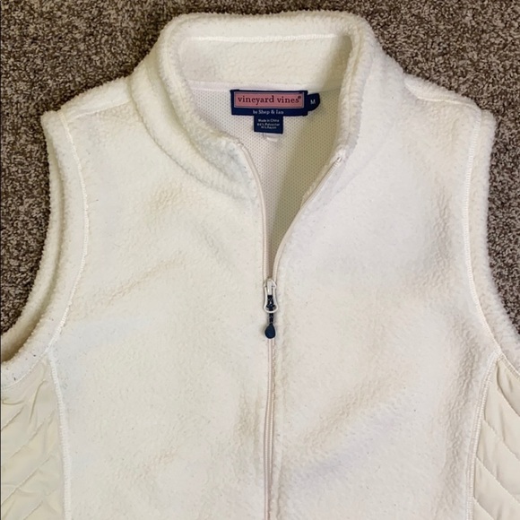 Vineyard Vines Sherpa Fleece Vest - Picture 6 of 7